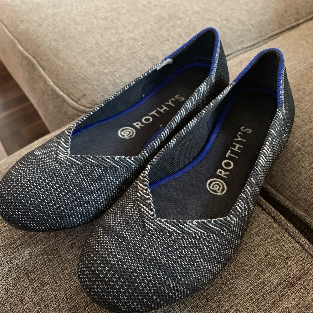 EUC Grey Heather Rothy’s Flats
